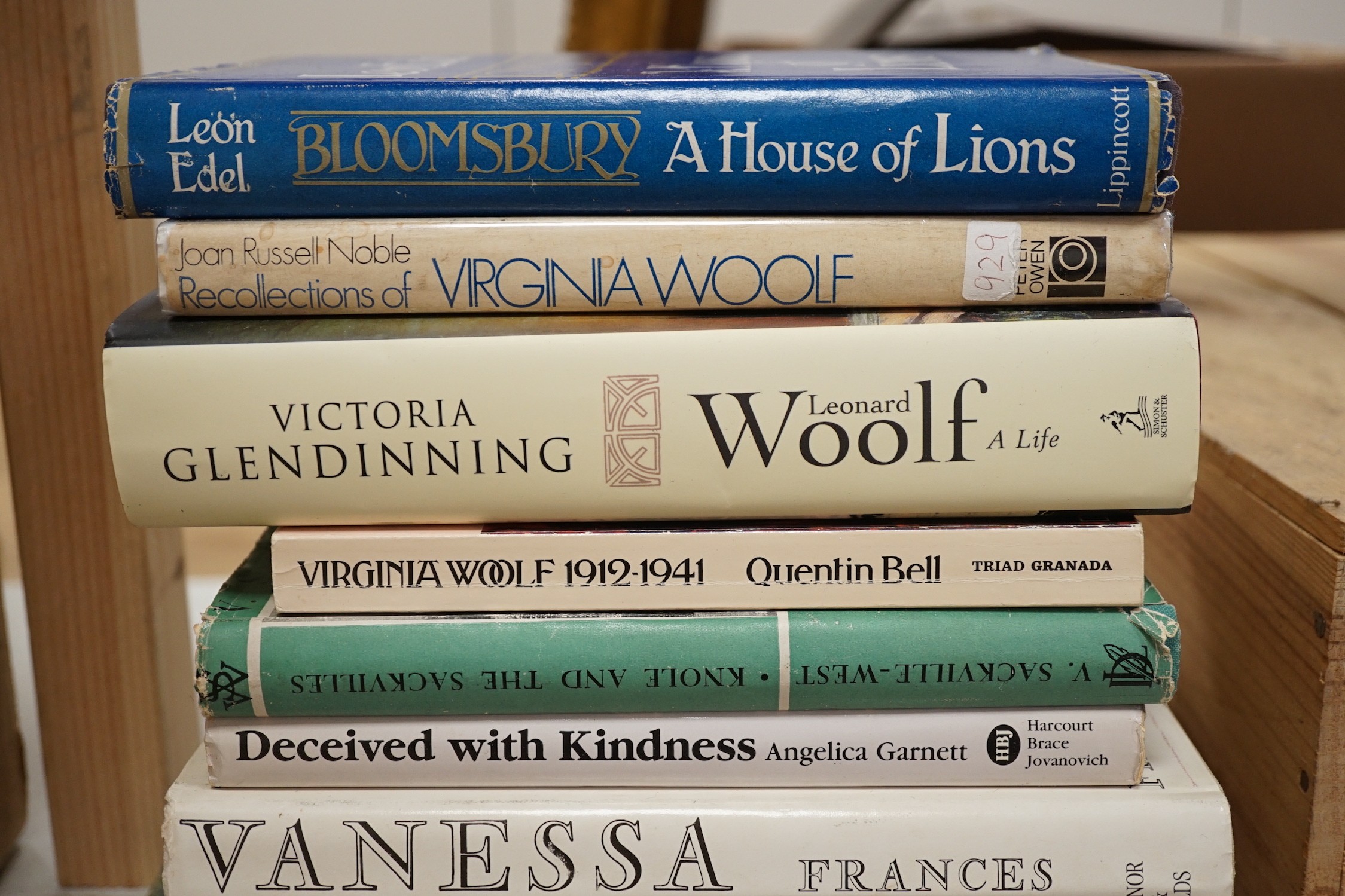 A quantity of Bloomsbury related books